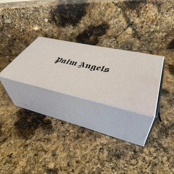 **SOLD** Palm Angels “Angel” Sunglasses Black - Picture 7 of 13